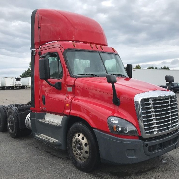 2018 FREIGHTLINER CASCADIA 125