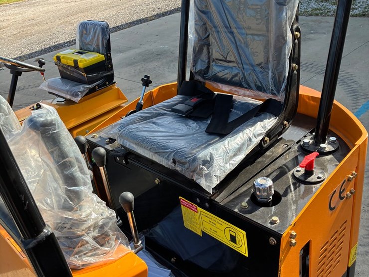 #20242-•-miva-va13-mini-excavator-image-4