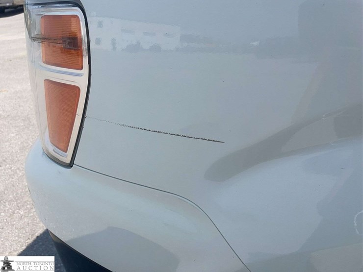 2020-nissan-nv2500hd-image-25