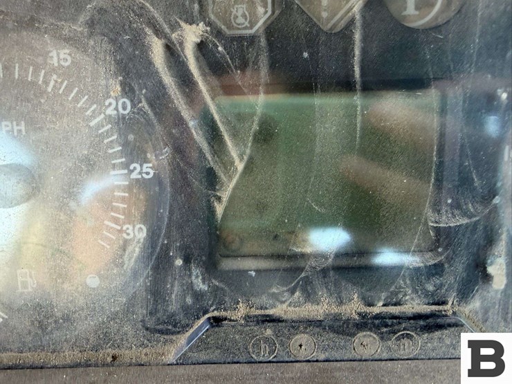 john-deere-6210-image-37