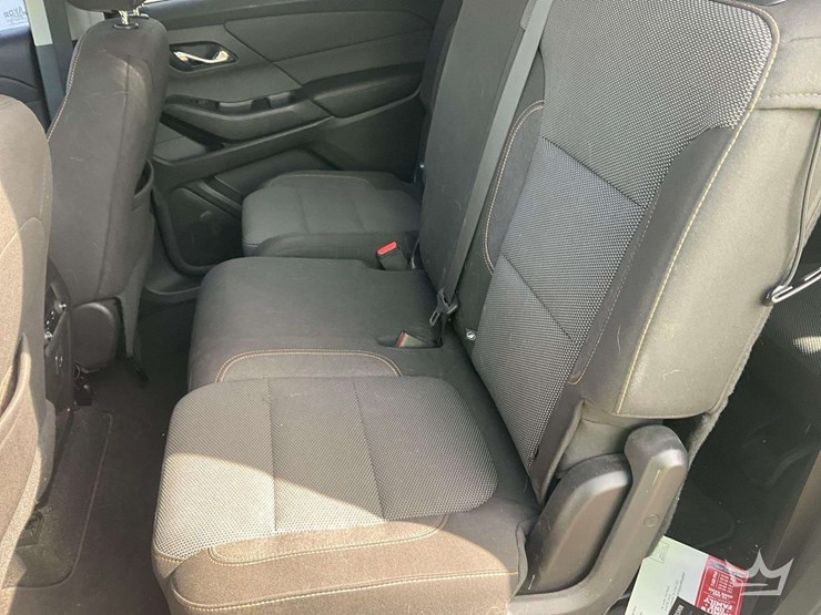 2018-chevrolet-traverse-image-21