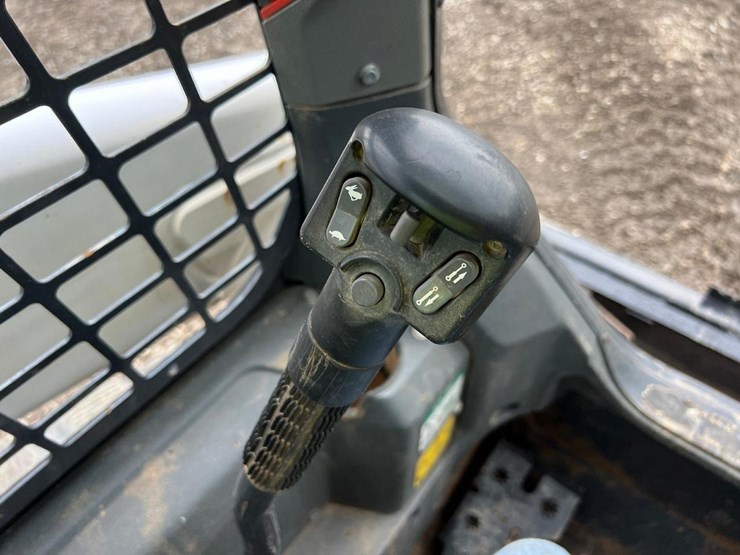 2021-bobcat-t62-image-21