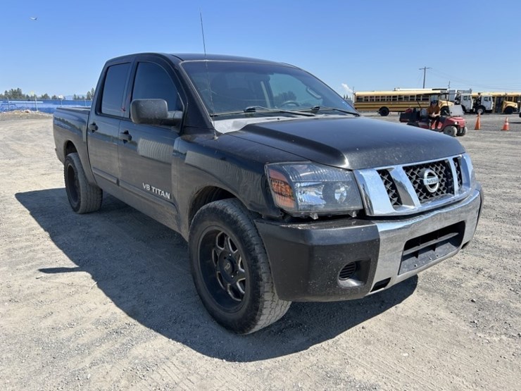 2012-nissan-titan-image-7