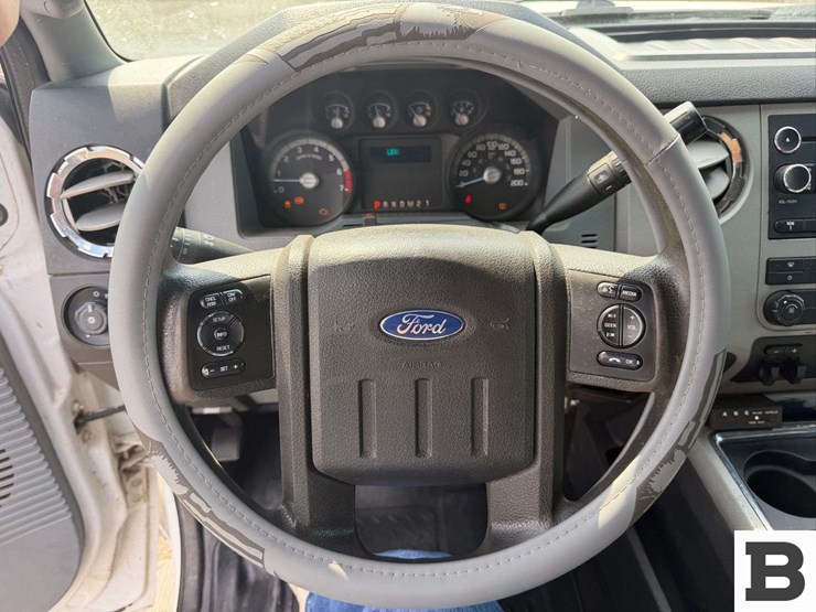 2013-ford-f350-image-27