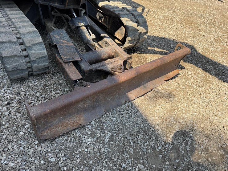 2017-kubota-kx040-4-image-10