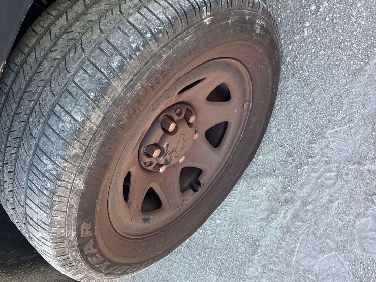 2018-chevrolet-tahoe-image-21