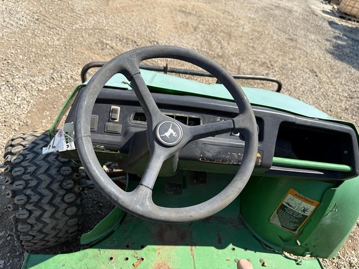 john-deere-gator-image-16