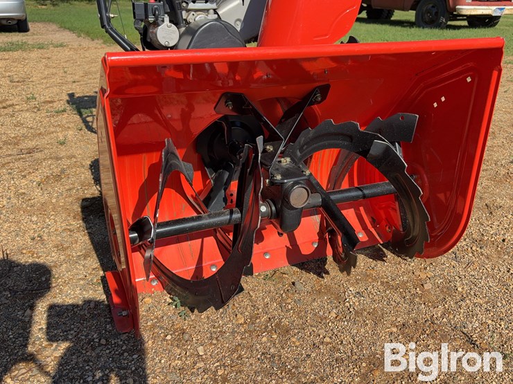 ariens-deluxe-28-snow-blower-image-9