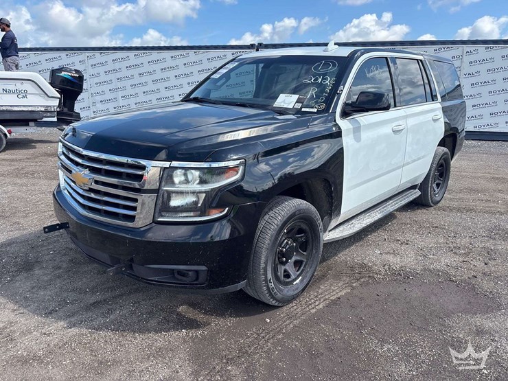 2020-chevrolet-tahoe-image-1