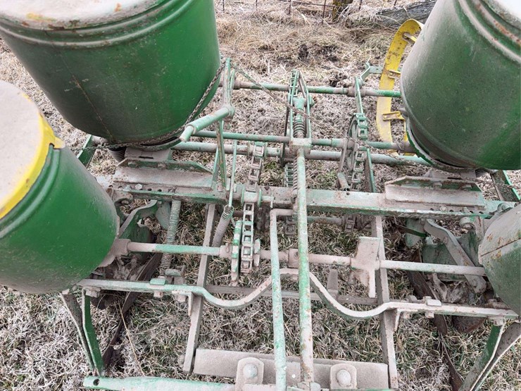 john-deere-two-row-planter-image-13