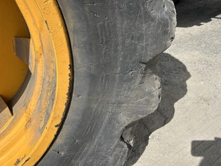john-deere-740-image-10