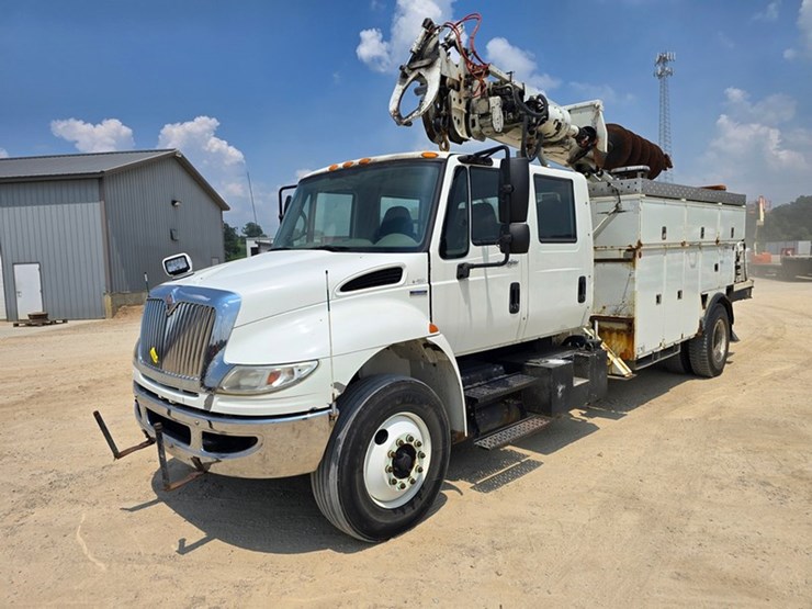 2009-international-durastar-4400-image-1