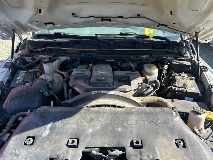 2017-dodge-3500-image-34