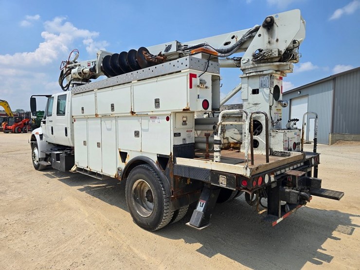 2009-international-durastar-4400-image-3