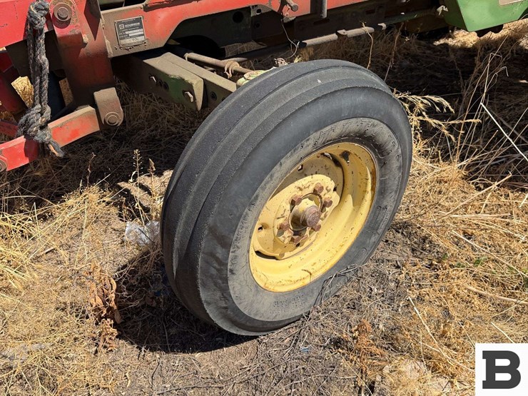 john-deere-2240-image-8
