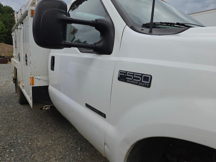 2001-ford-f550-image-15