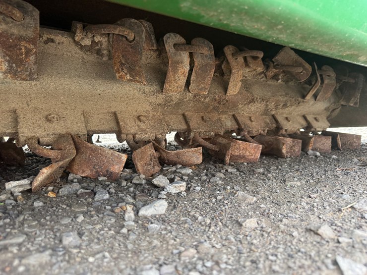 john-deere-520-image-37