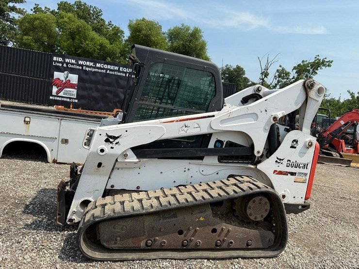 2016-bobcat-t870-image-1