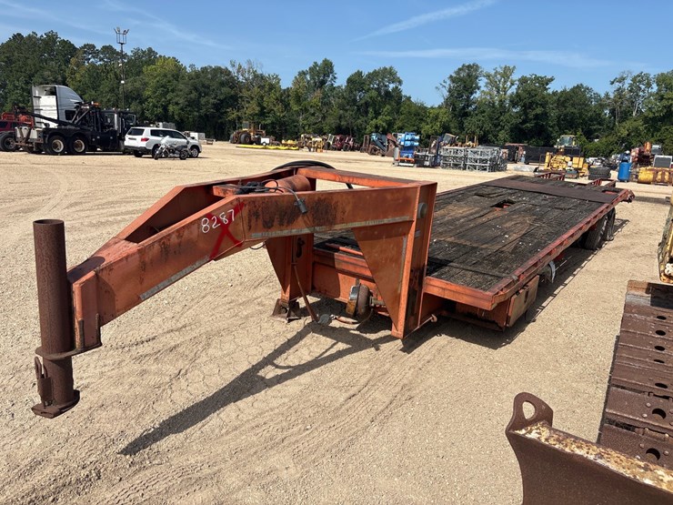 #39186-•-32ft-gooseneck-trailer-|-for-parts/repair-|-no-title-image-2