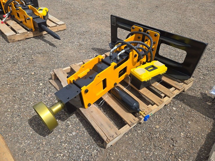 future-ft-d680-skid-steer-post-driver-image-4