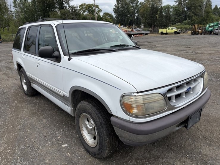 1996-ford-explorer-image-2