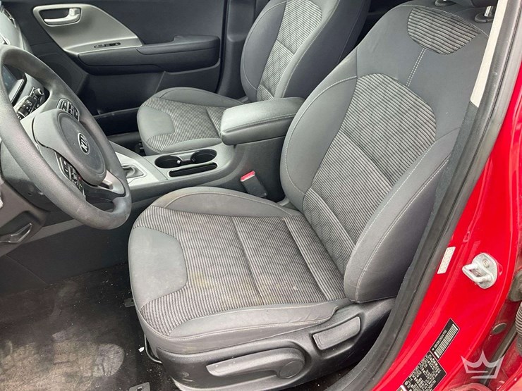 2017-kia-niro-hybrid-suv-image-20