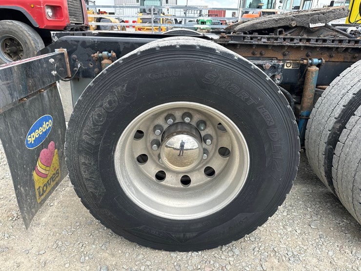 2014-kenworth-t660-image-72