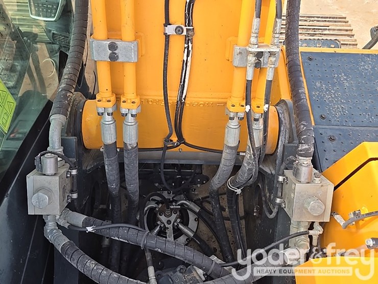 hyundai-hx260l-image-32