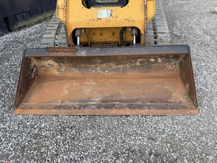 2017-caterpillar-289d-image-9