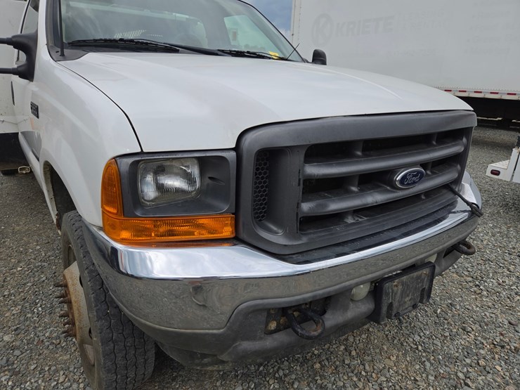2001-ford-f550-image-9