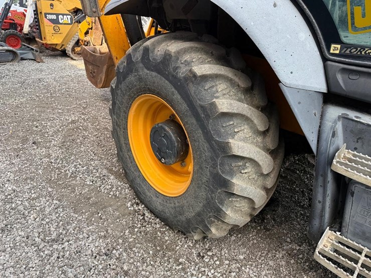 jcb-3cx14-image-12