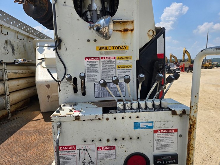2009-international-durastar-4400-image-16