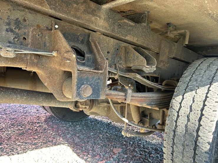 2017-dodge-3500-image-28
