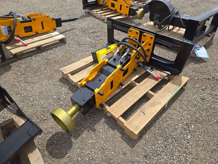 future-ft-d680-skid-steer-post-driver-image-3