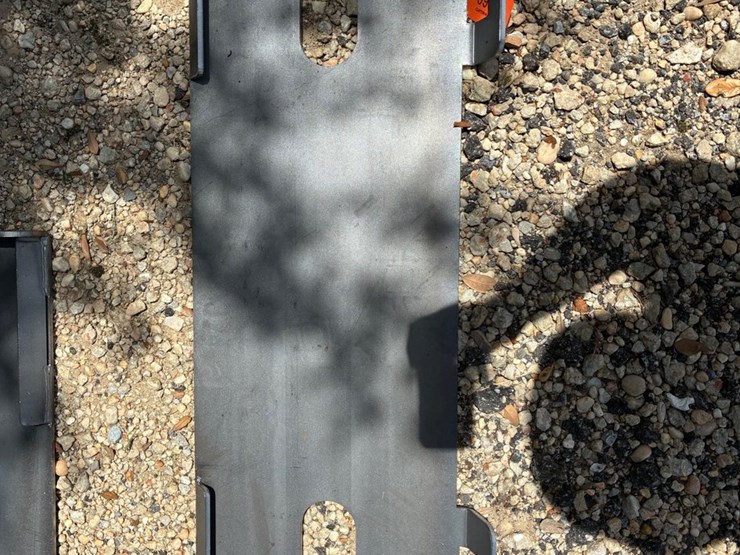 #9993-•-skid-steer-plate-image-1
