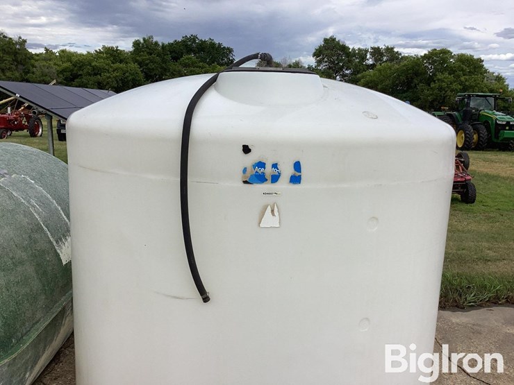 ace-roto-mold-2000-gal-water-tank-image-12