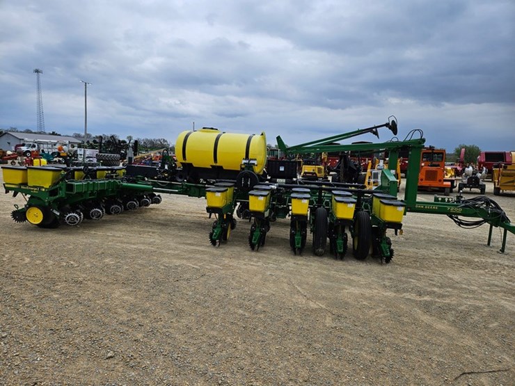 john-deere-7200-image-6