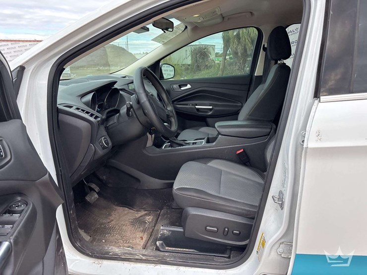 2017-ford-escape-image-11
