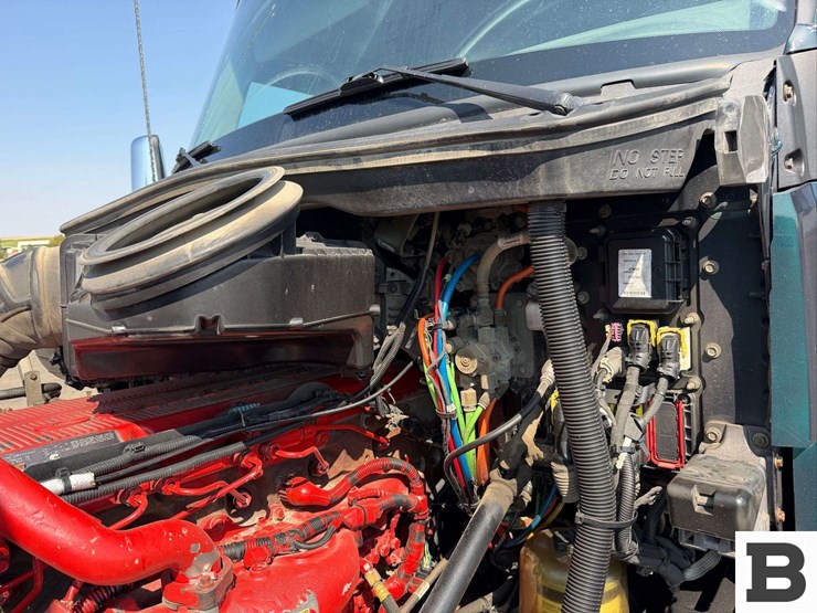 2016-kenworth-t680-image-51