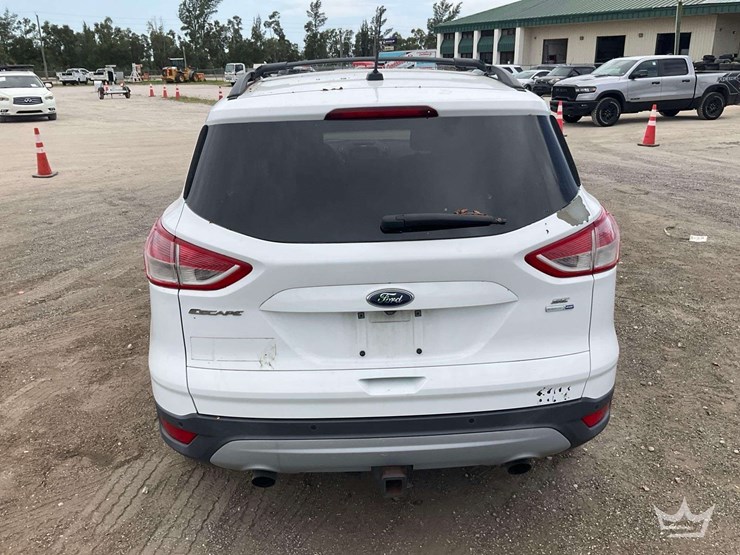2016-ford-escape-image-32