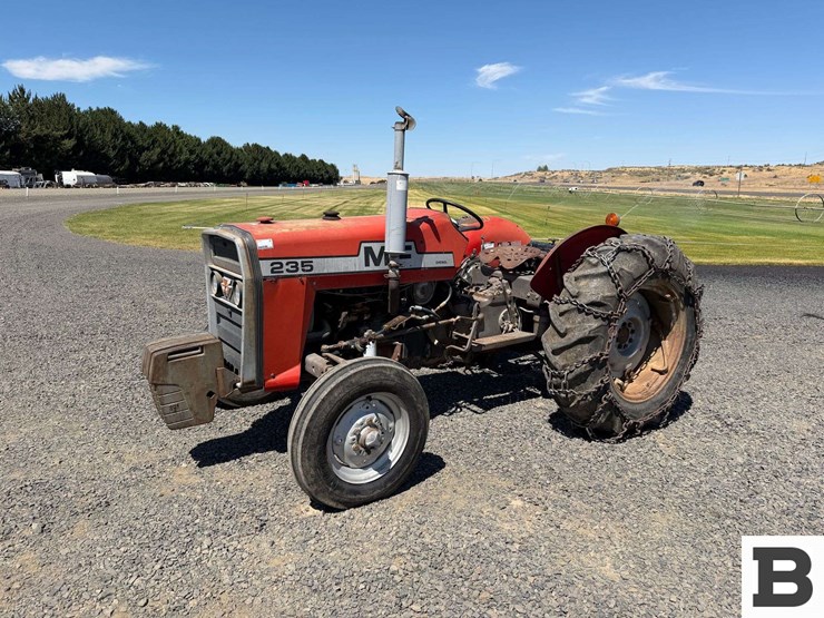 1975-massey-ferguson-235-image-1
