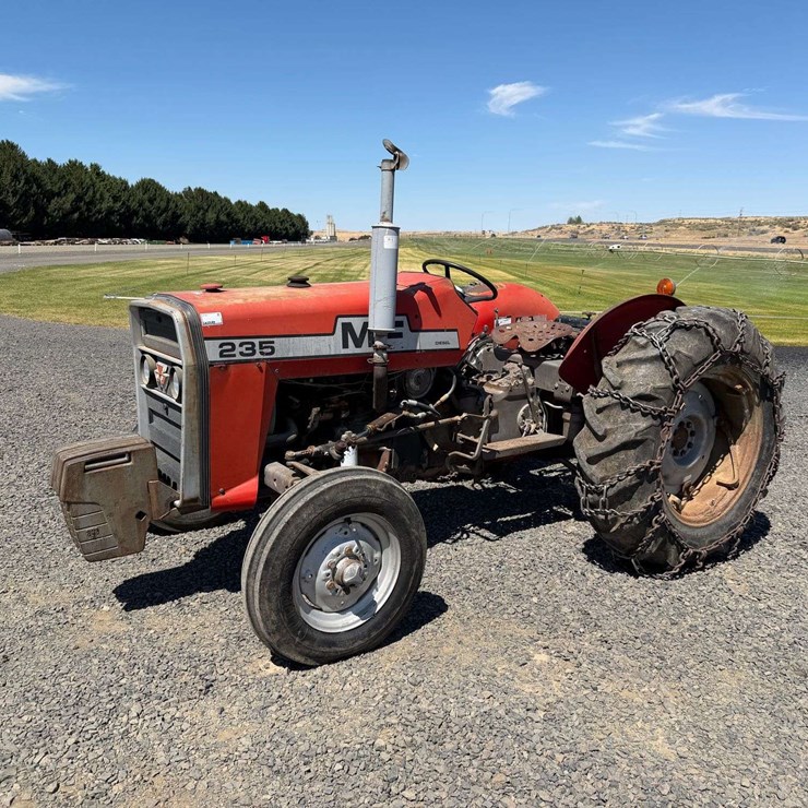 1975 MASSEY-FERGUSON 235