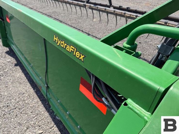 2019-john-deere-635f-image-19