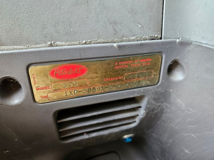 2006-peterbilt-379-image-67