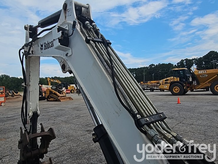 2017-bobcat-e32-image-33