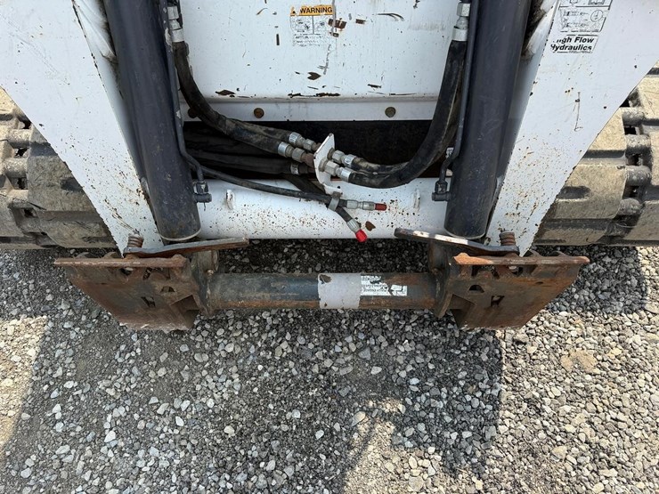 2016-bobcat-t870-image-10