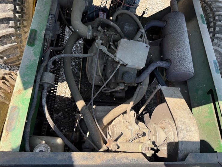 john-deere-gator-image-12