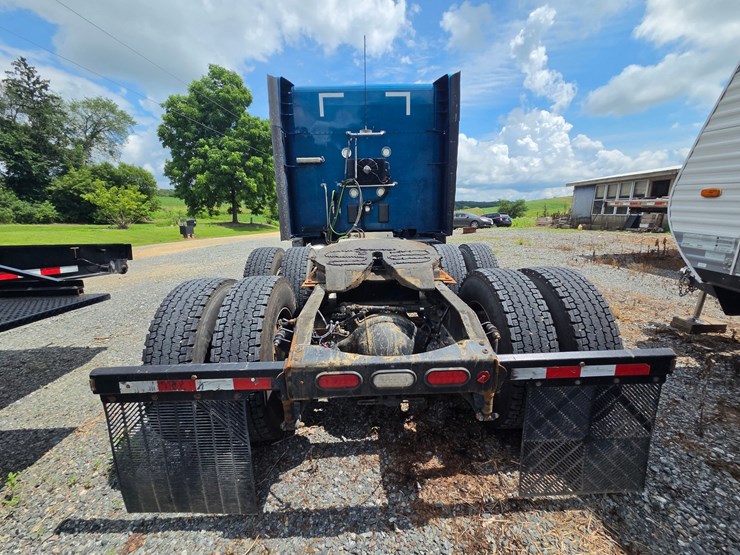 2019-peterbilt-579-image-4