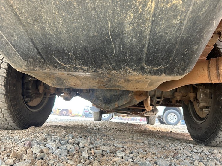 2019-chevrolet-silverado-3500hd-image-22