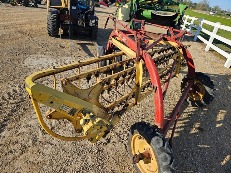 new-holland-258-image-14